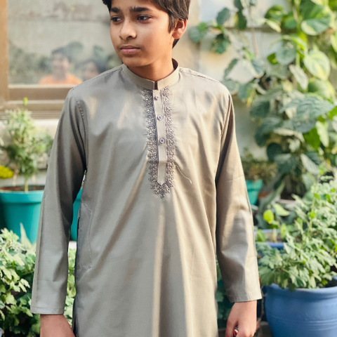 𝗧𝗿𝗮𝗱𝗶𝘁𝗶𝗼𝗻𝗮𝗹 𝗢𝗹𝗶𝘃𝗲 𝗗𝘂𝘀𝘁𝘆 𝗚𝗿𝗲𝗲𝗻 𝗦𝗵𝗮𝗹𝘄𝗮𝗿 𝗞𝗮𝗺𝗲𝗲𝘇 𝗳𝗼𝗿 𝗞𝗶𝗱𝘀 – 𝗘𝗹𝗲𝗴𝗮𝗻𝘁, 𝗖𝗼𝗺𝗳𝗼𝗿𝘁𝗮𝗯𝗹𝗲 & 𝗦𝘁𝘆𝗹𝗶𝘀𝗵 𝗘𝘁𝗵𝗻𝗶𝗰 𝗪𝗲𝗮𝗿